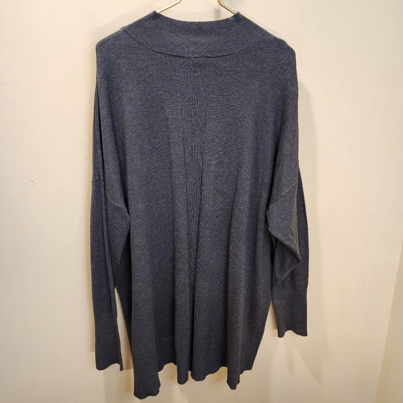 Lane Bryant Women's Mock Neck Gray Sweater with Blue Accents Plus Size 26/28 - Picture 3 of 12
